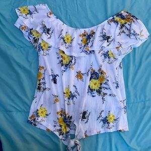 Medium women's shirt with flowers, still has tags